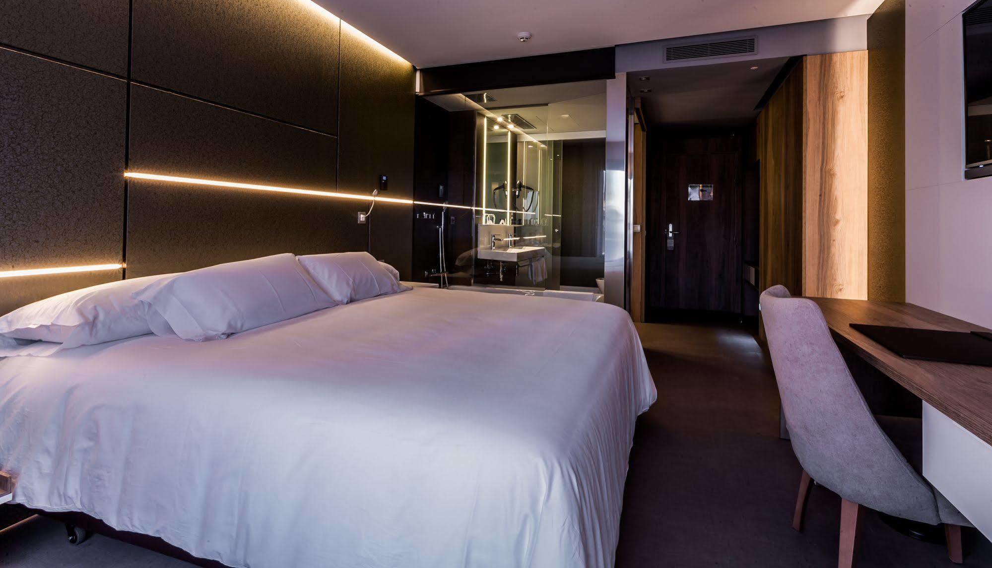 Hotel & Spa Ciudad De Binéfar Exteriör bild
